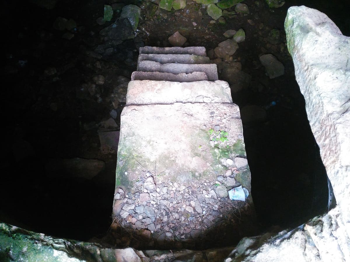 Çalgılı Mağara, Keçi Deresi, Papaz Samirsanha